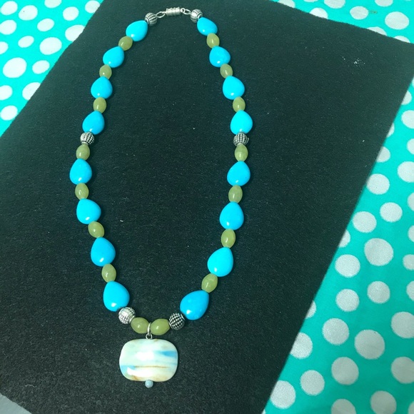 Jewelry - Picture 3 of 3